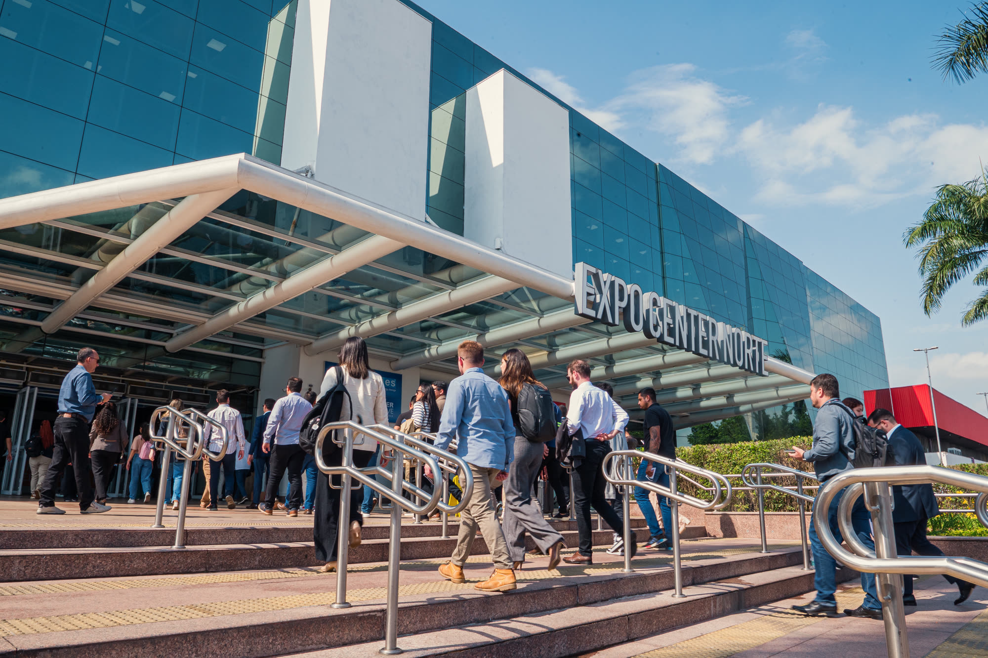 Case SMA — Intersolar · Institucional